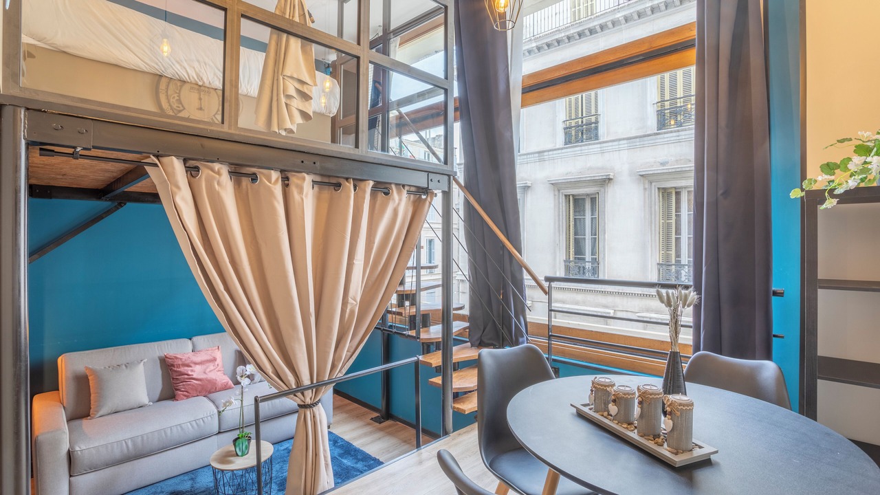 Photo of Livingroom in Opera