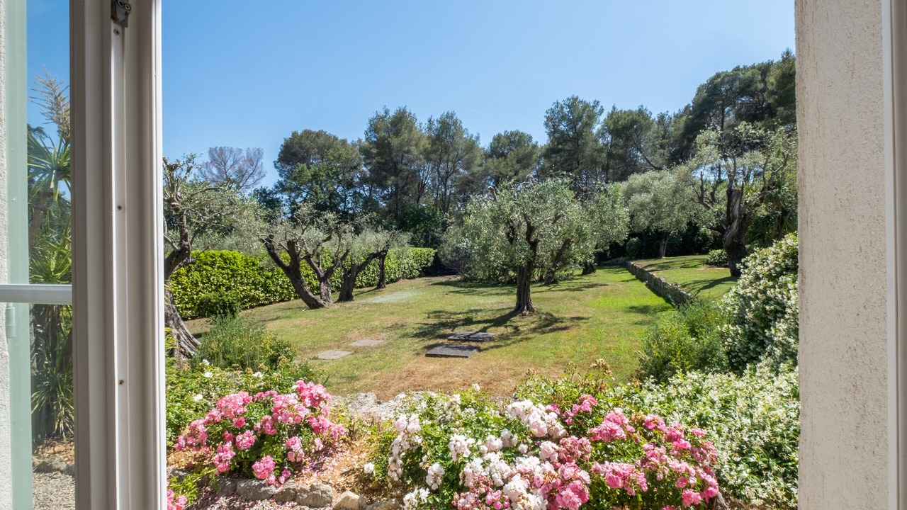 Photo of Others in Roquefort-les-Pins