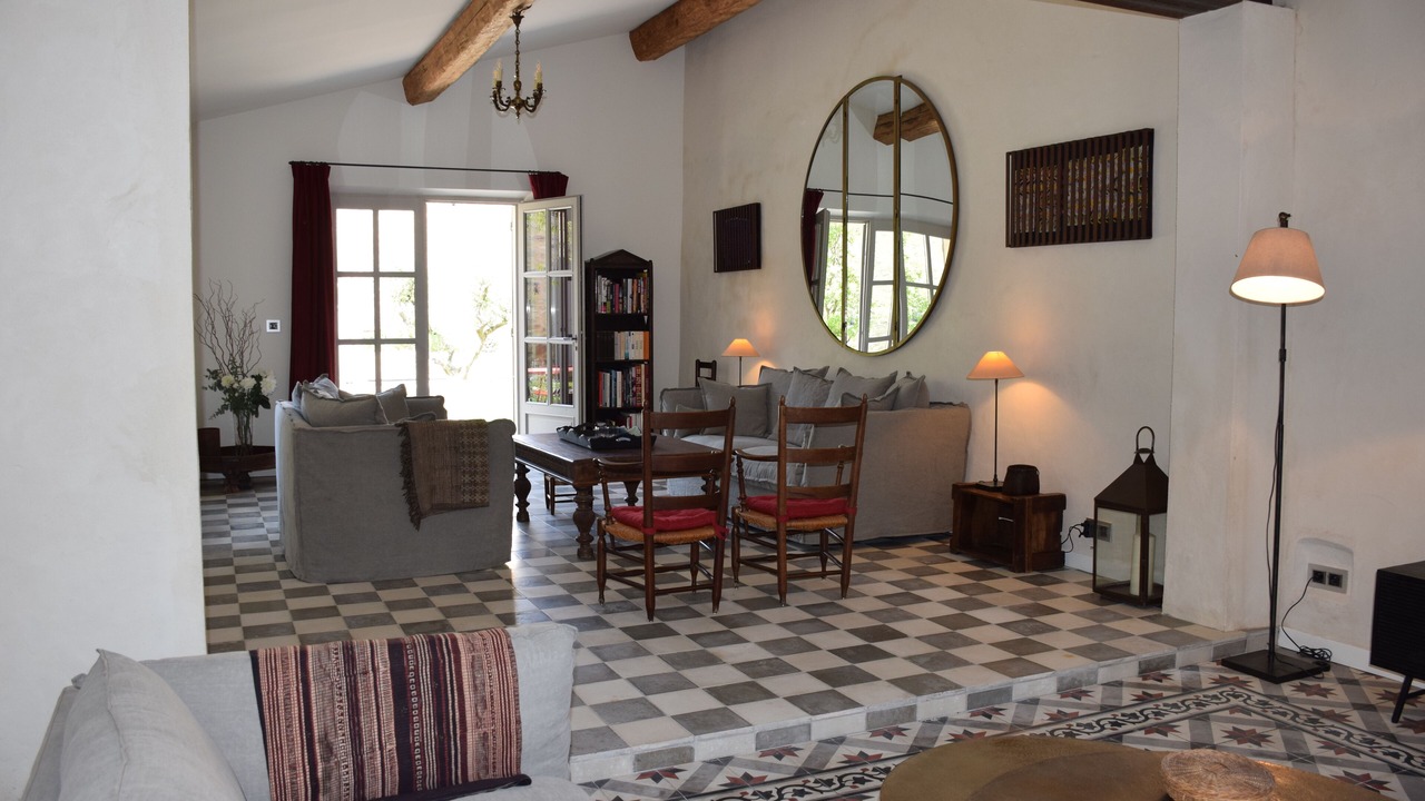 Photo of Livingroom in Mouries