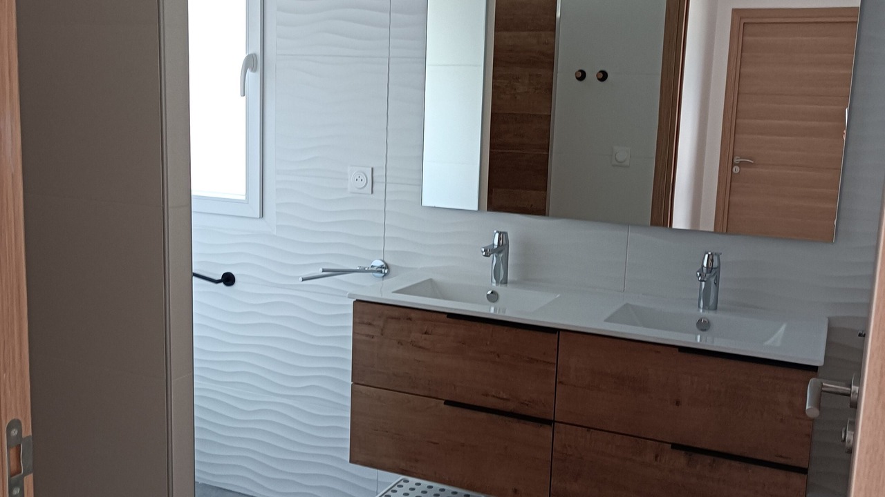 Photo of Bathroom in Pelleautier