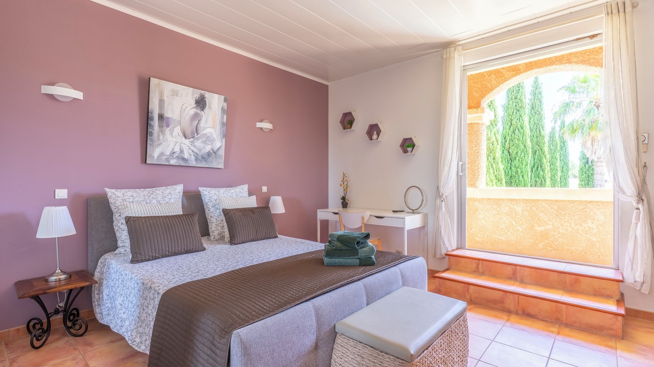 Photo of Bedroom in La Crau