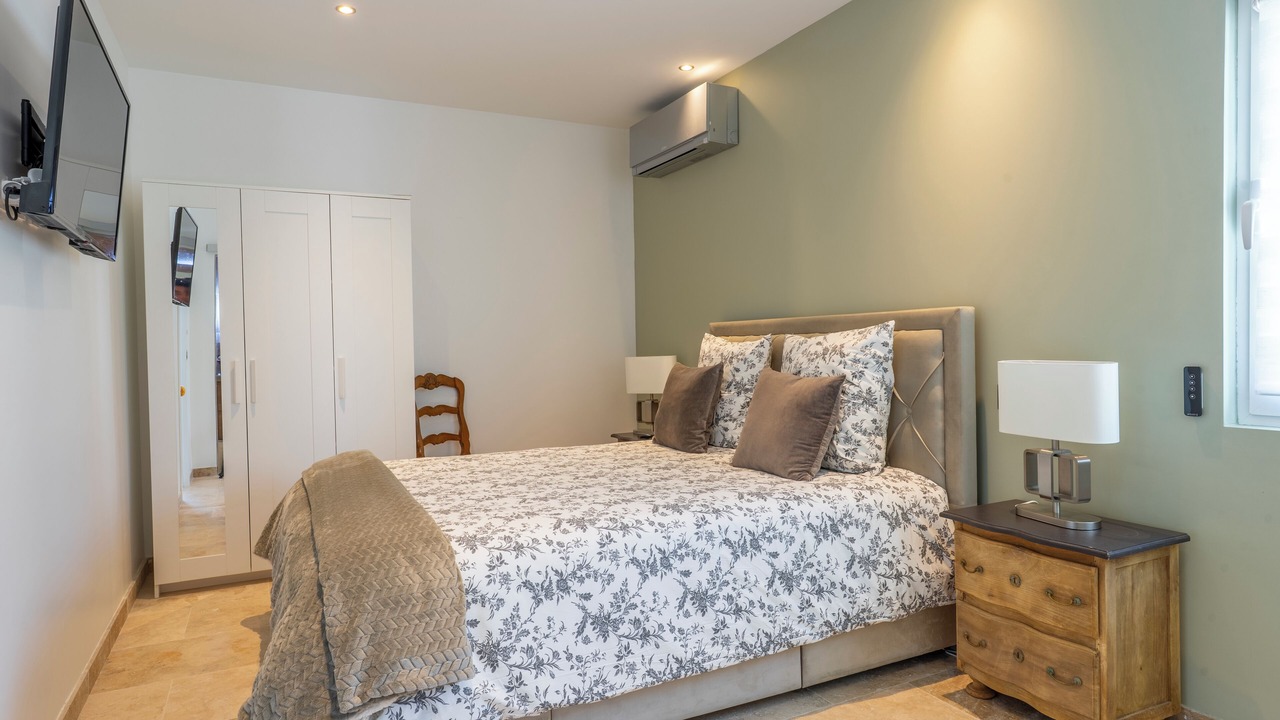 Photo of Bedroom in La Crau