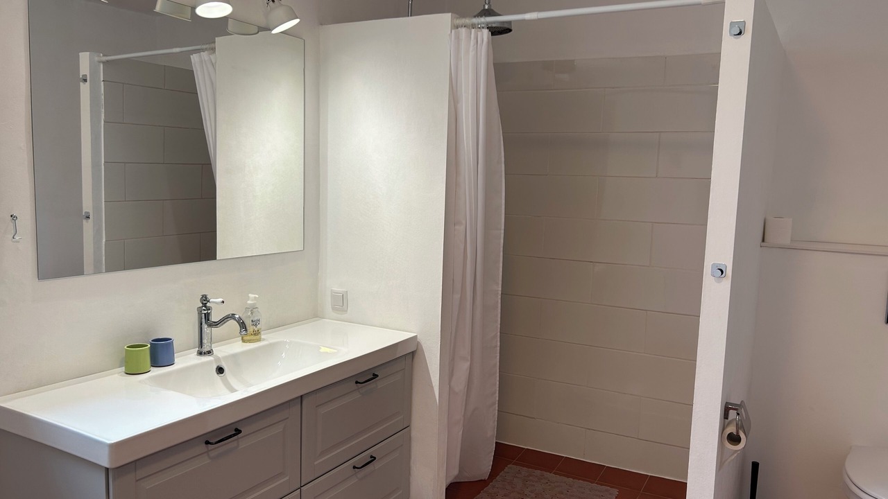 Photo of Bathroom in Thezan-les-Beziers