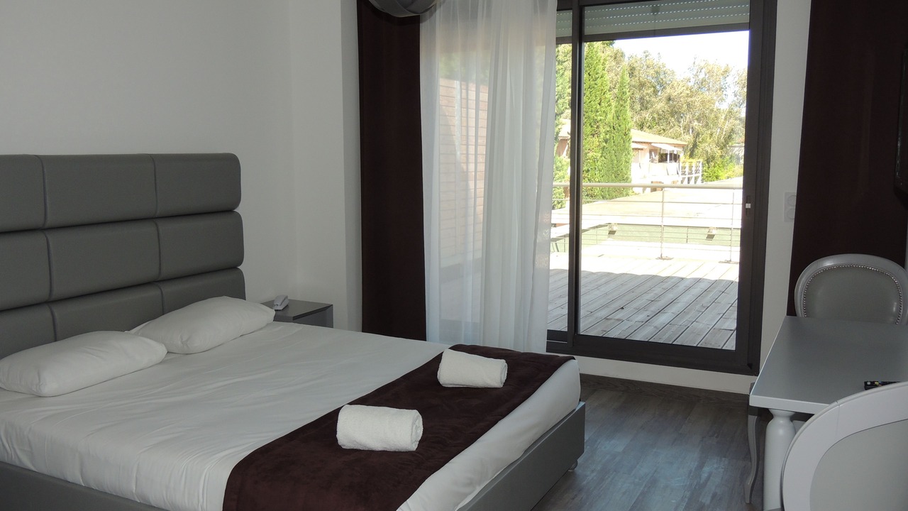 Photo of Patio Balcony in Eguilles