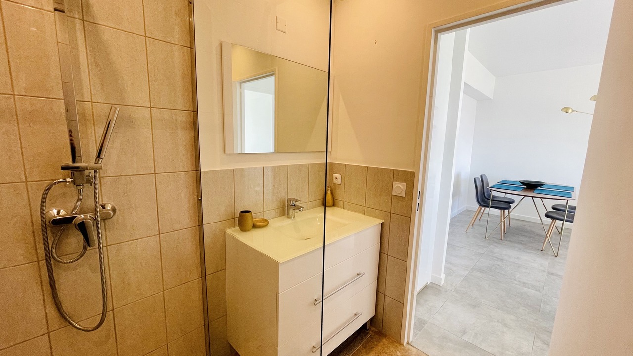 Photo of Bathroom in Villeneuve Loubet Beach