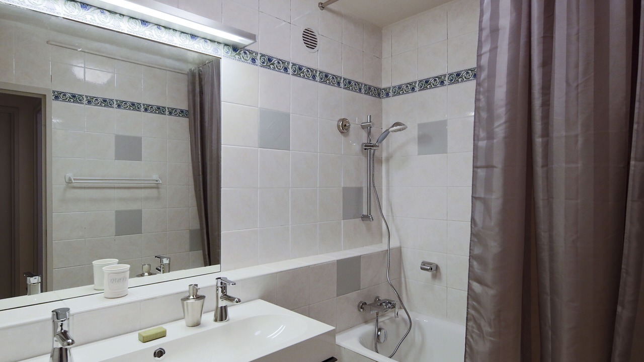 Photo of Bathroom in Avignon City Centre