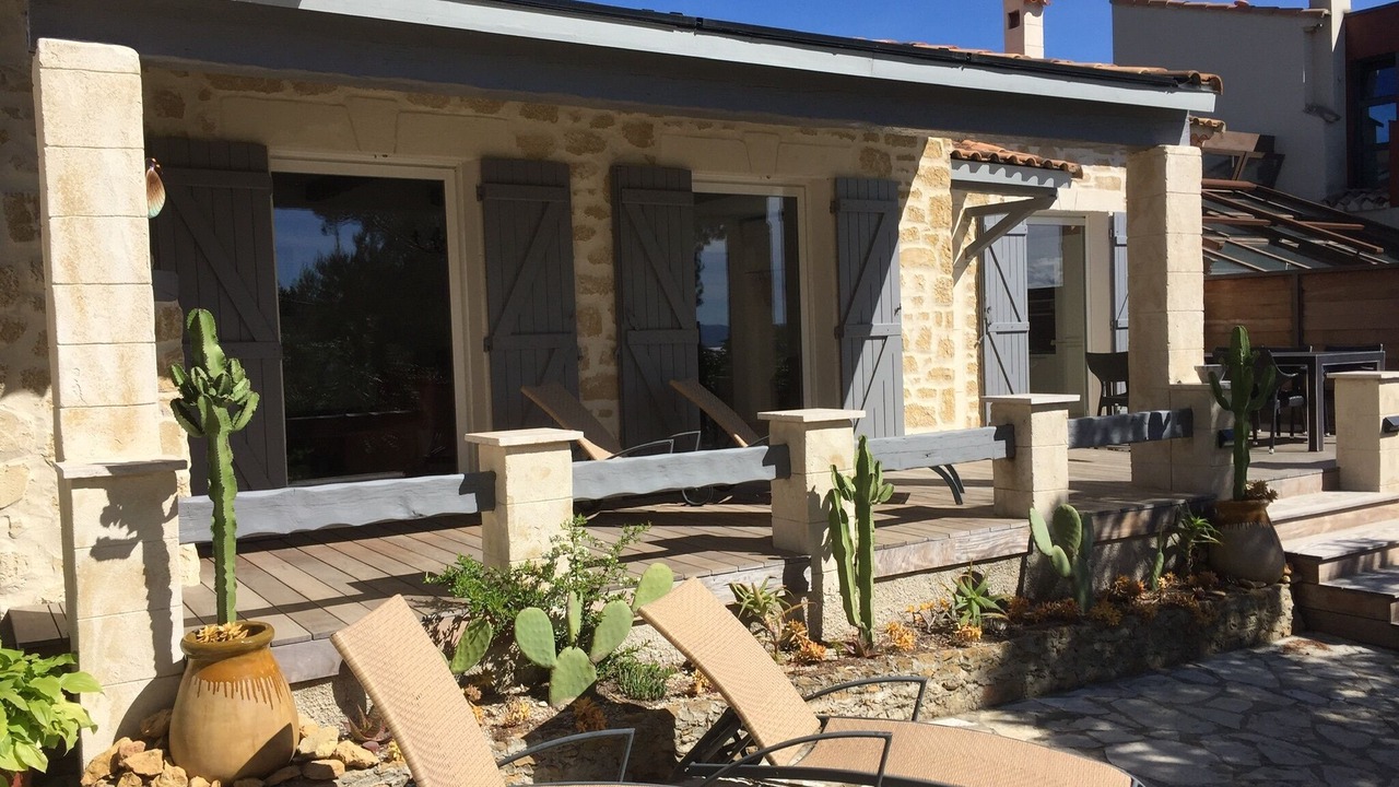Photo of Patio Balcony in Ensues-la-Redonne