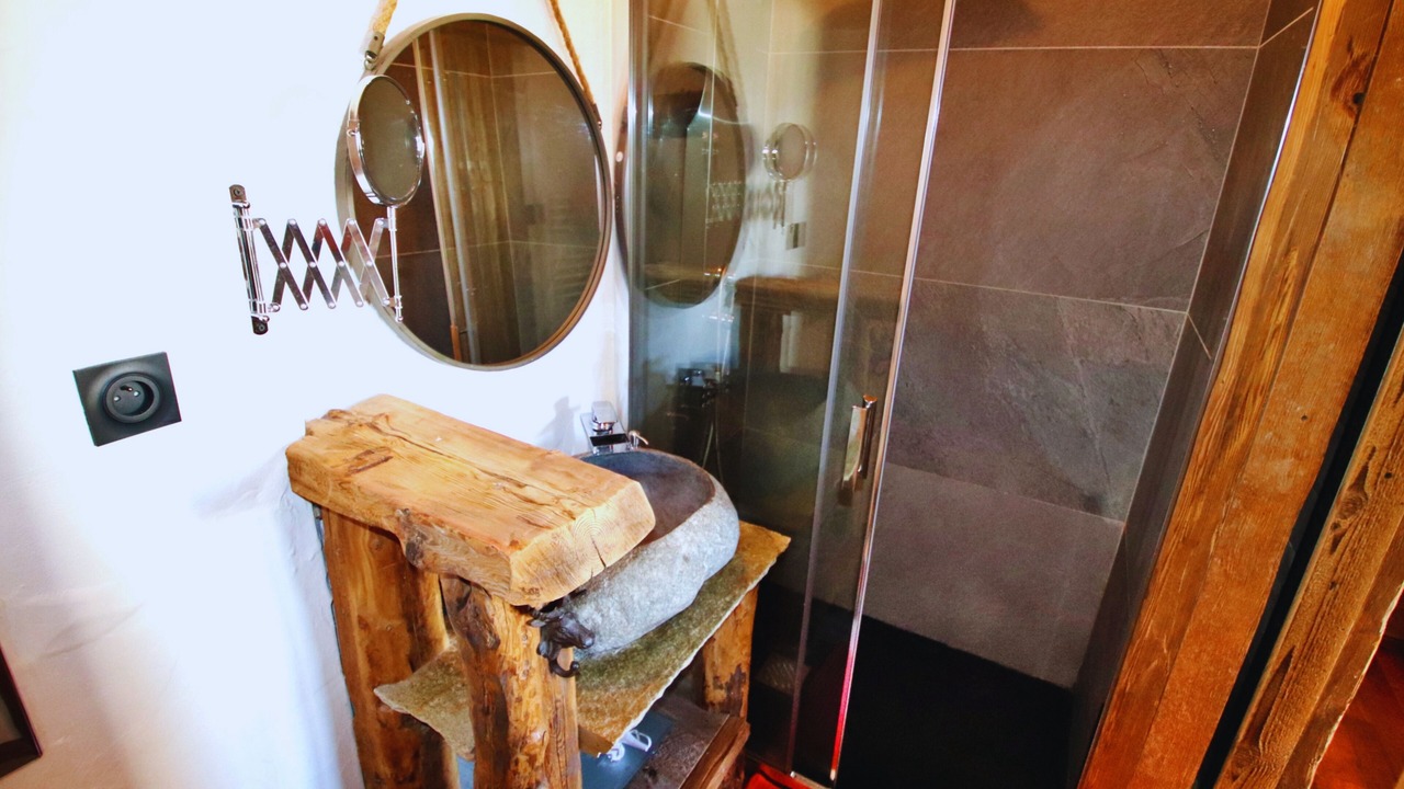 Photo of Bathroom in Montgenevre