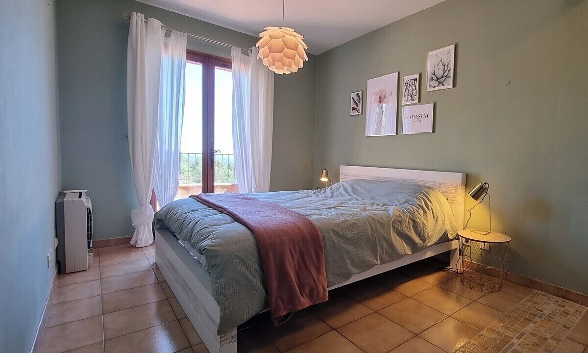Photo of Bedroom in Flayosc