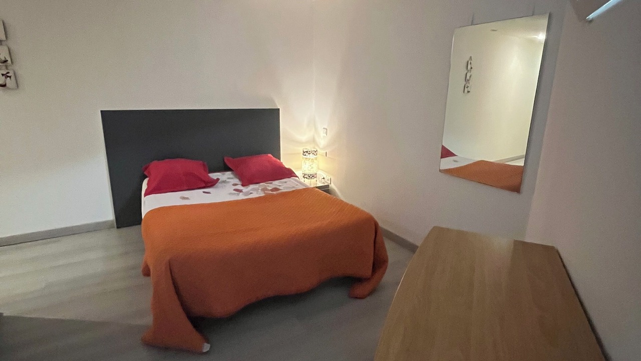 Photo of Bedroom in Villeneuve-les-Beziers