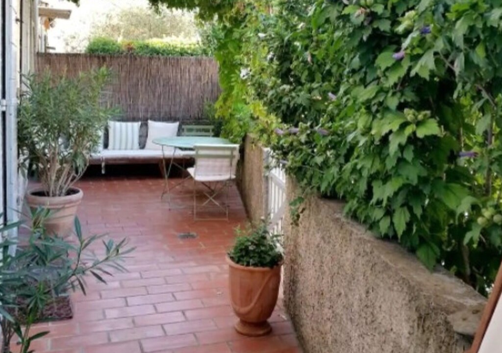 Photo of Patio Balcony in St.-Remy-de-Provence