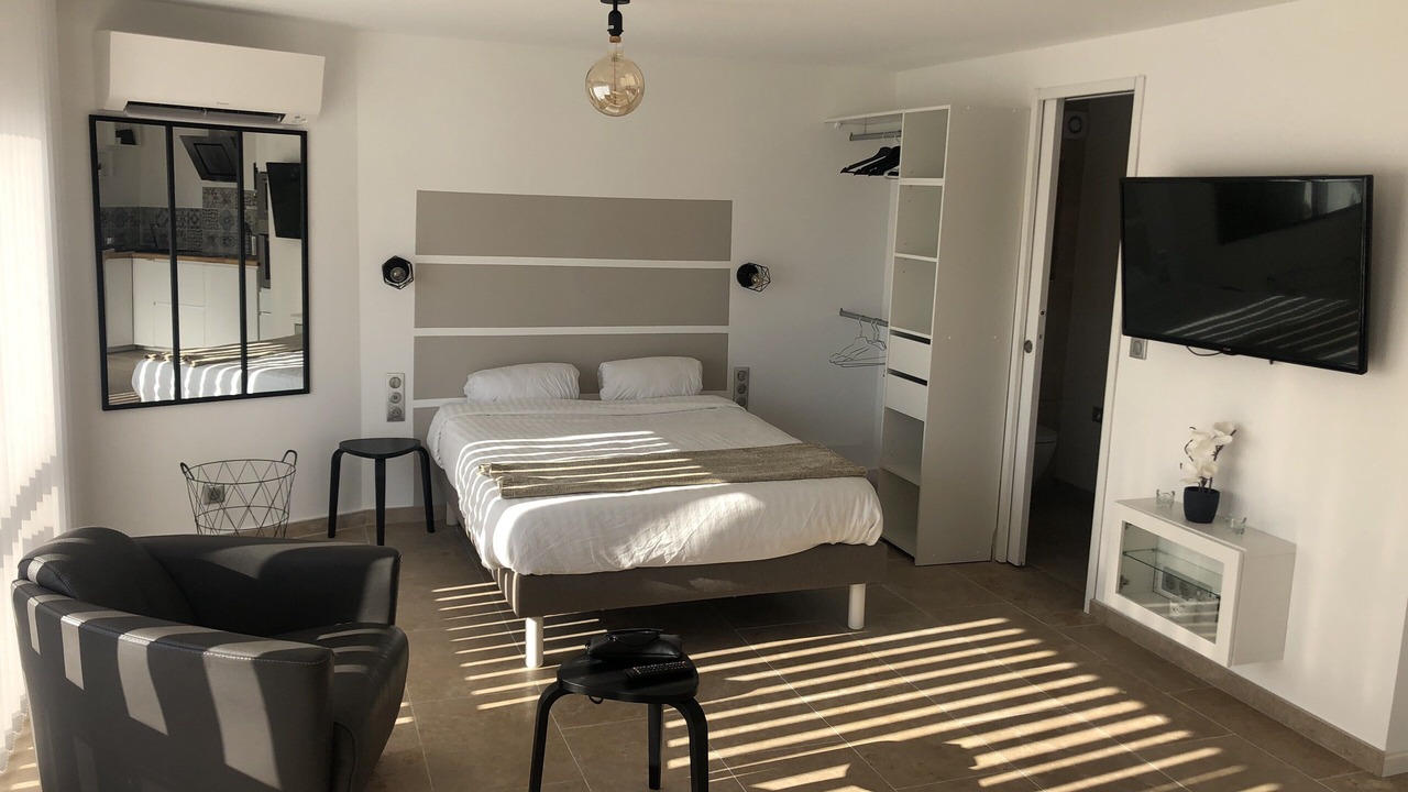 Photo of Bedroom in Aix-en-Provence