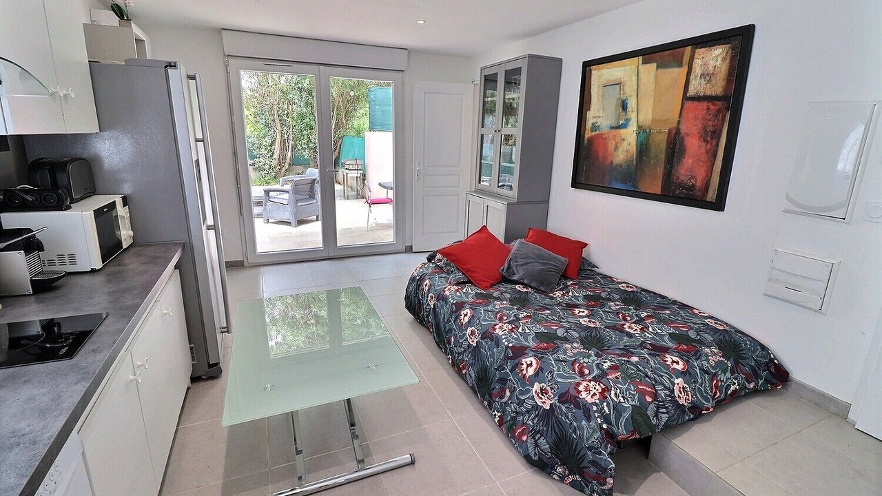 Photo of Bedroom in Hyeres