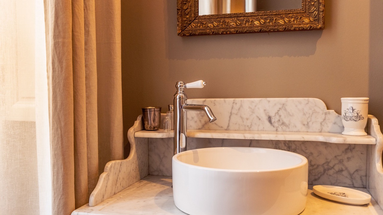 Photo of Bathroom in Avignon City Centre