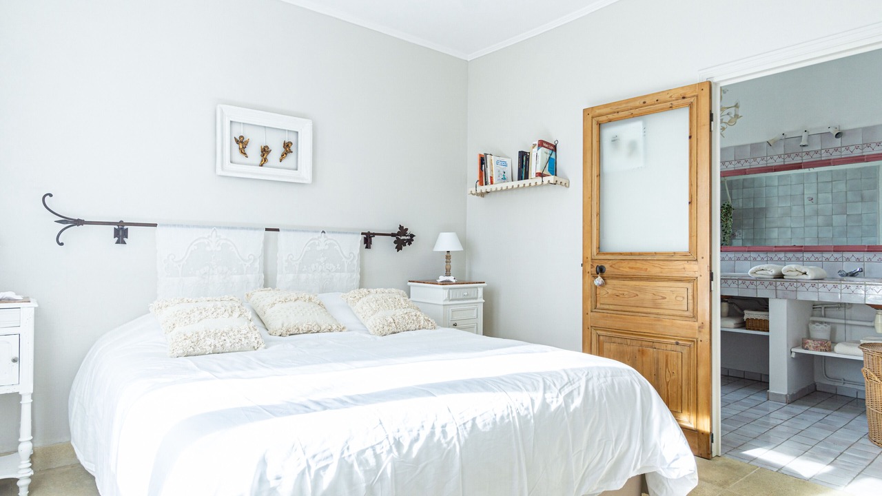 Photo of Bedroom in Cavaillon