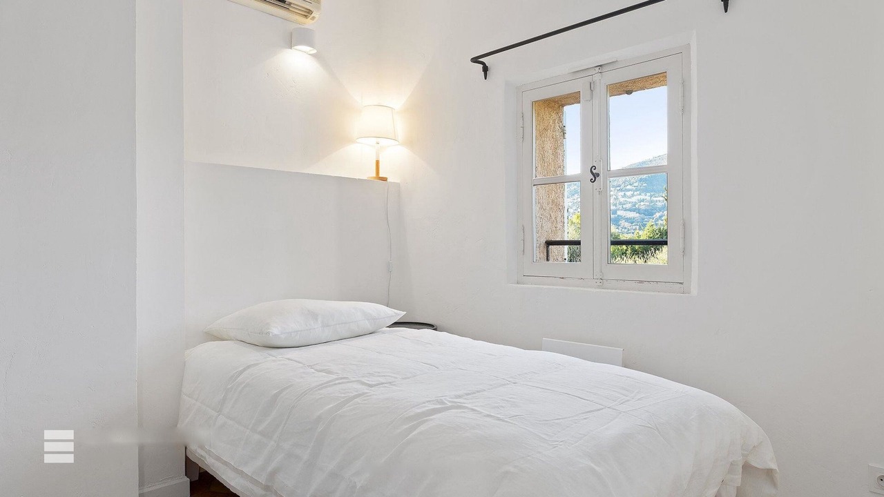 Photo of Bedroom in Grasse