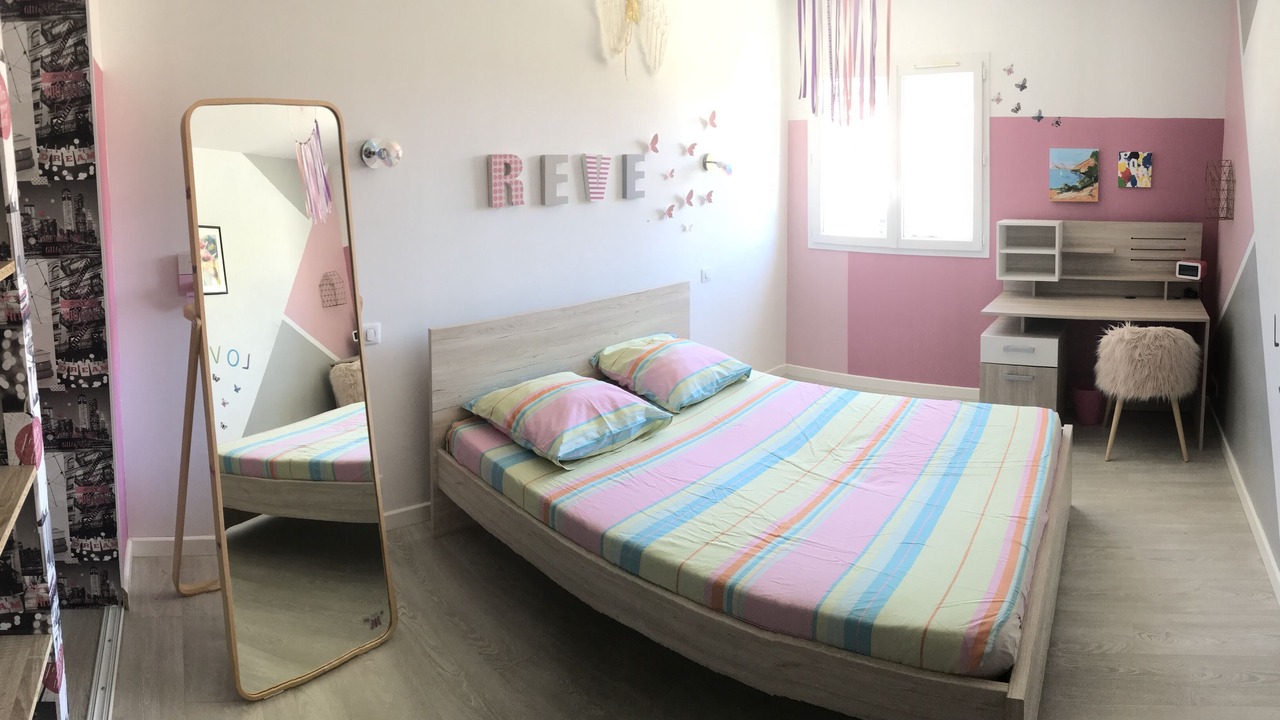 Photo of Bedroom in La Crau