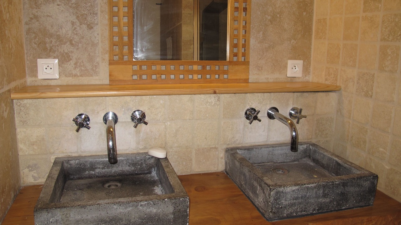 Photo of Bathroom in Tourbes