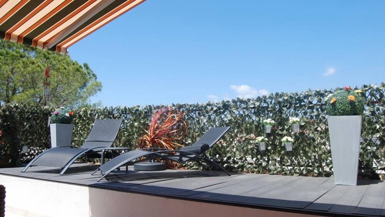 Photo of Patio Balcony in California - Pezou