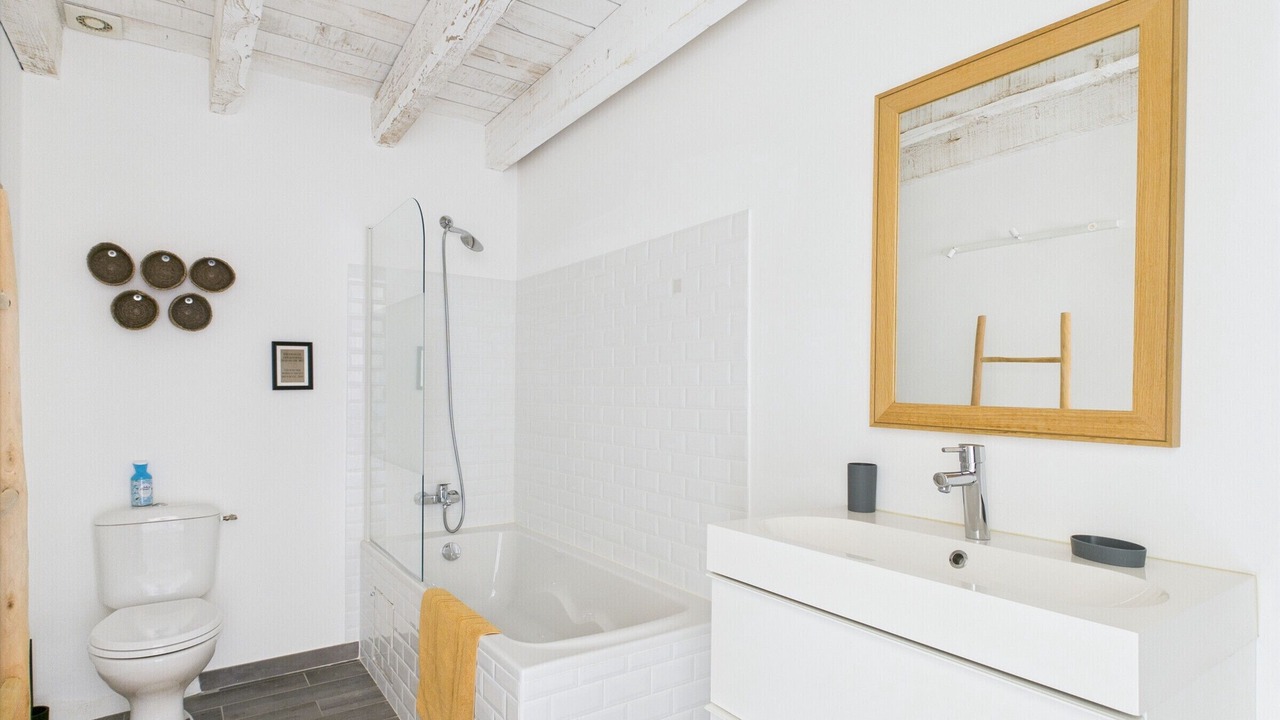 Photo of Bathroom in Eygalieres