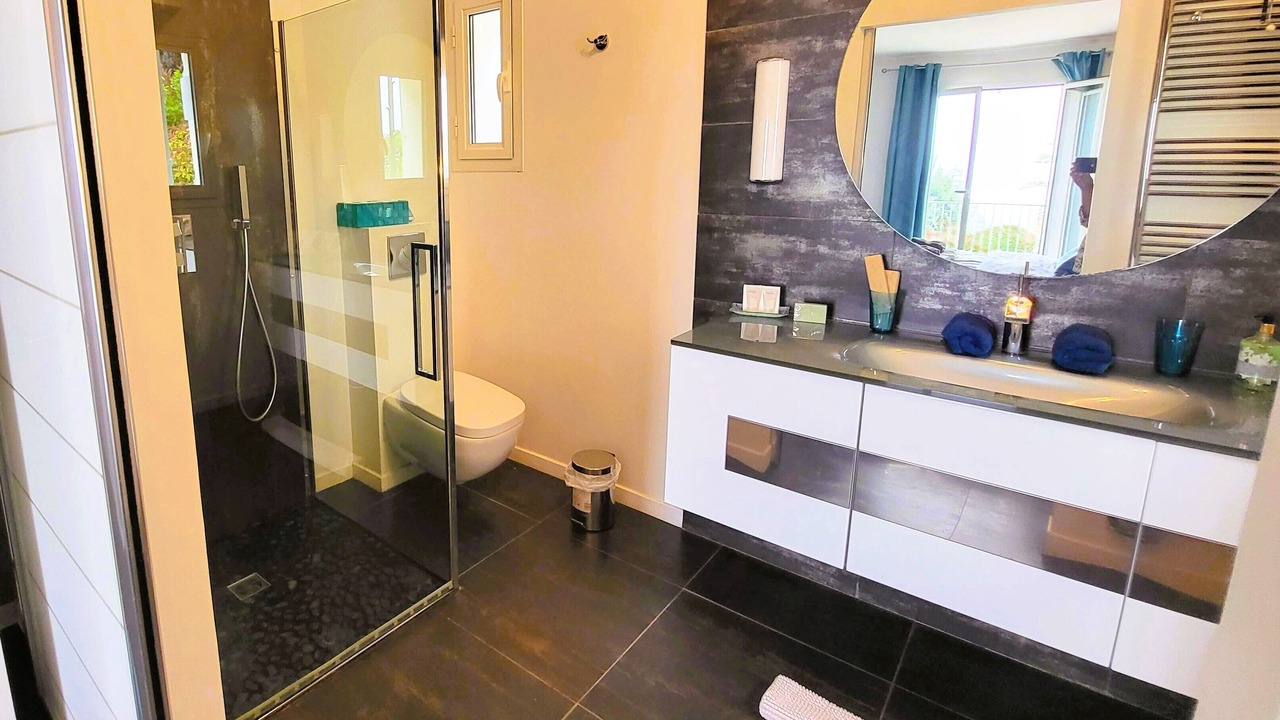 Photo of Bathroom in Cabris