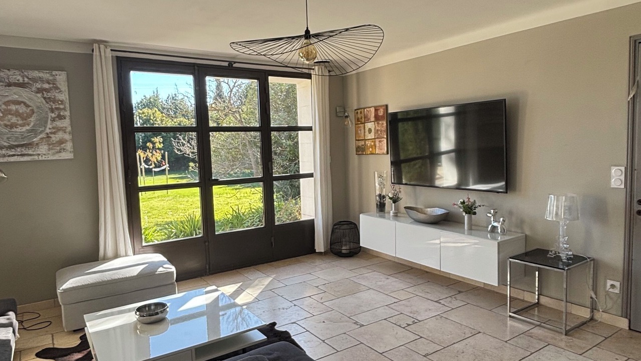 Photo of Livingroom in Mouries