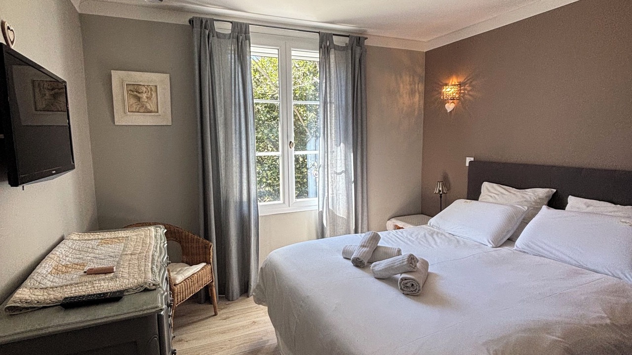 Photo of Bedroom in Mouries