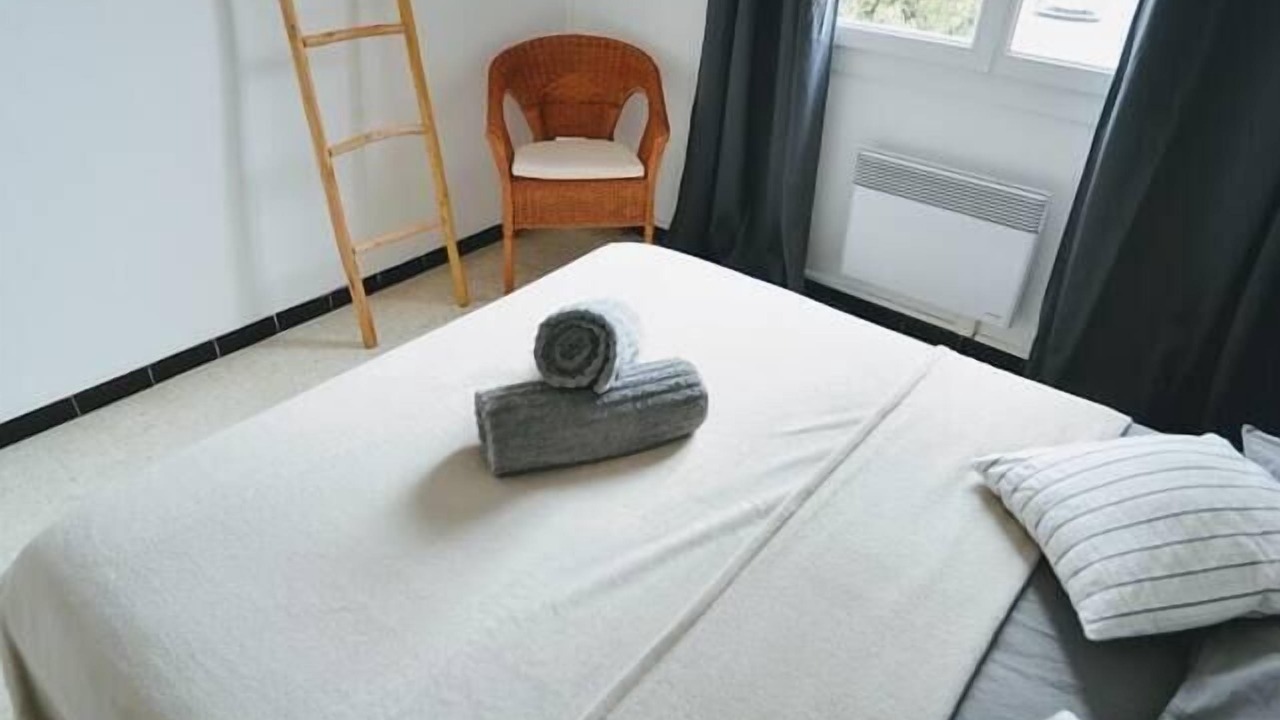 Photo of Bedroom in Hyeres