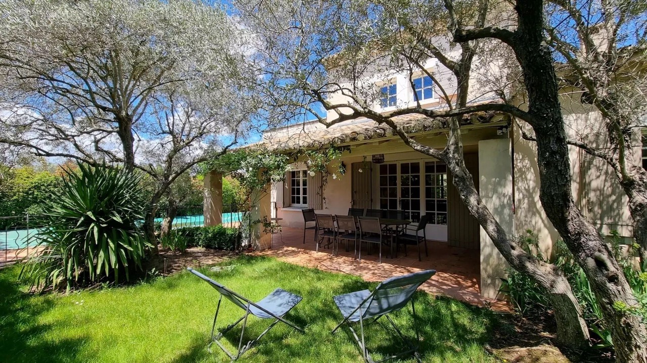 Photo of Outdoor in Eygalieres