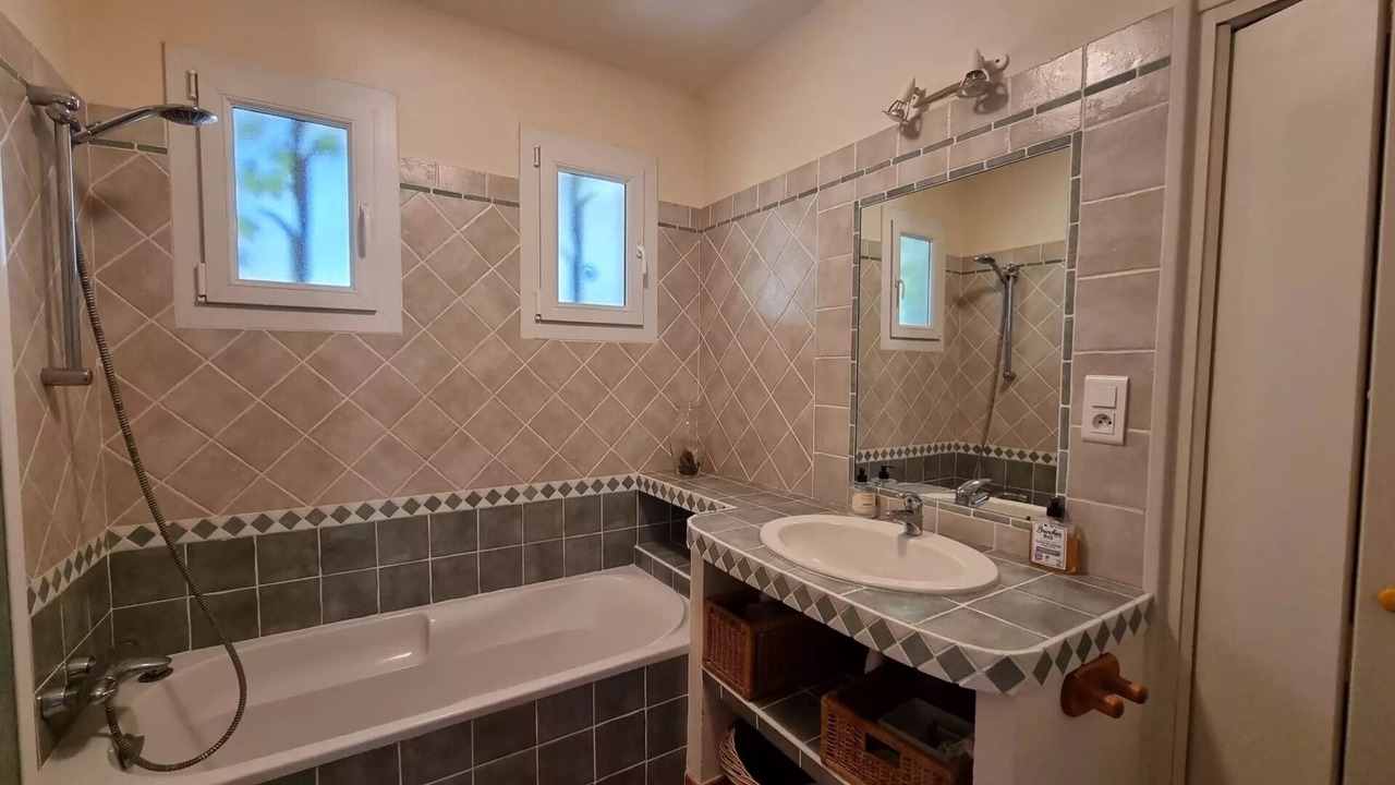 Photo of Bathroom in Eygalieres