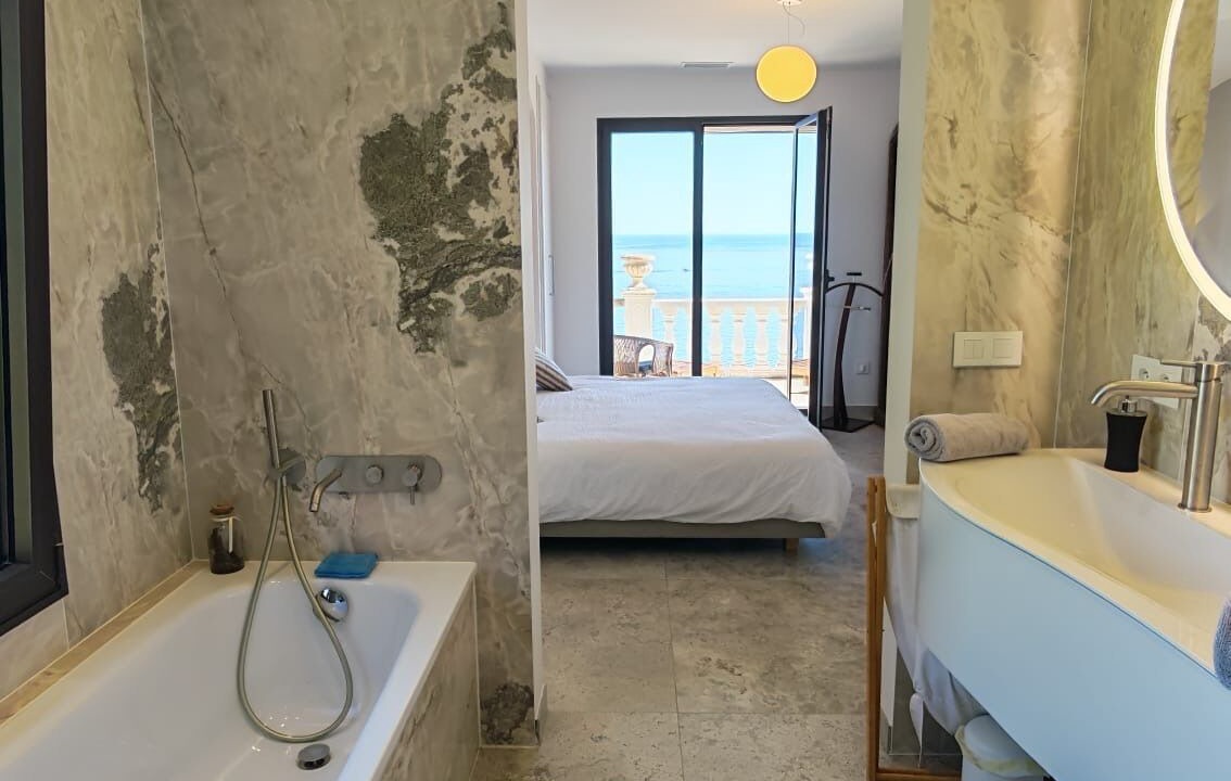 Photo of Bedroom in Antheor