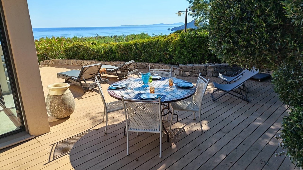 Photo of Outdoor in Antheor