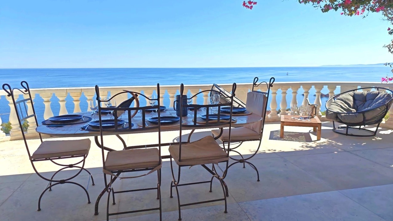 Photo of Outdoor in Antheor