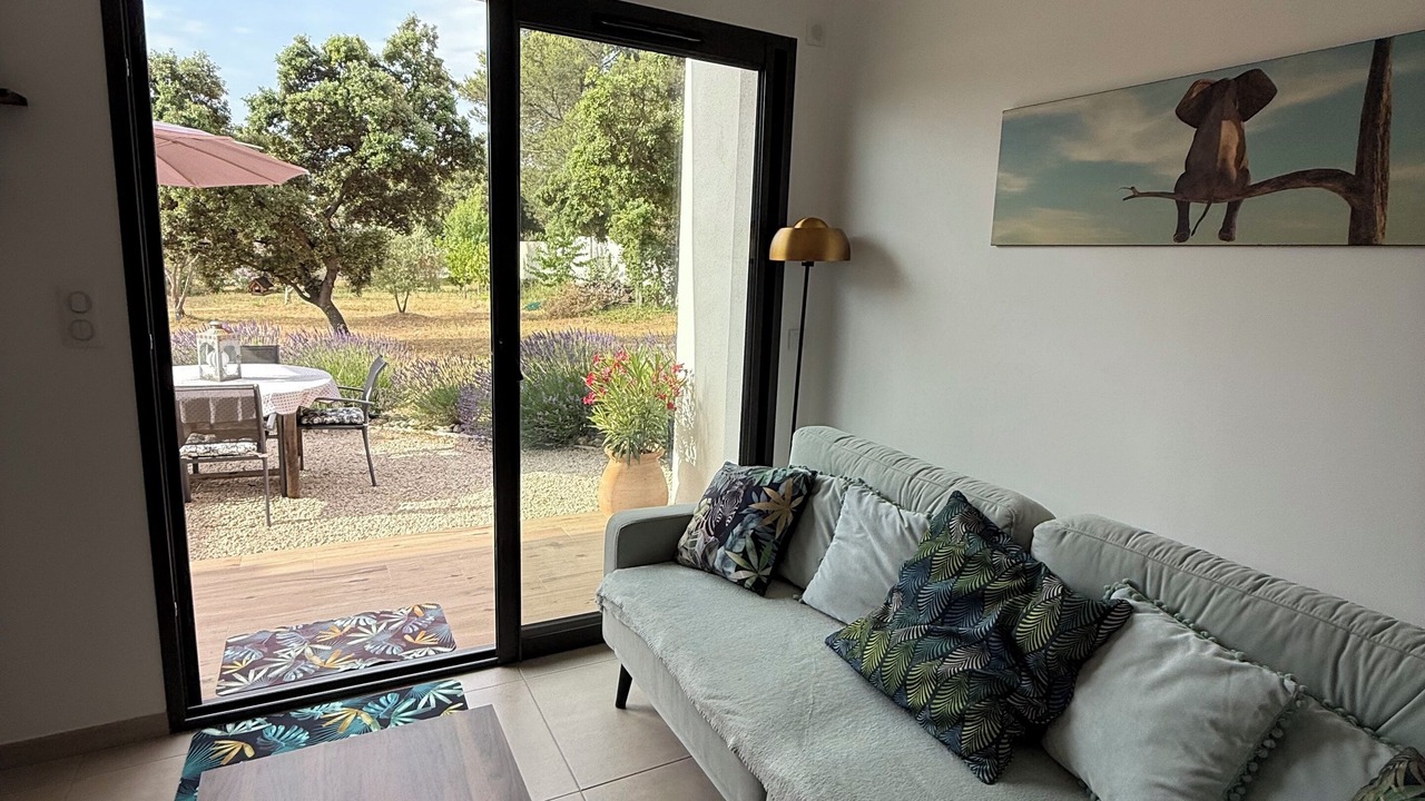 Photo of Livingroom in Cornillon-Confoux