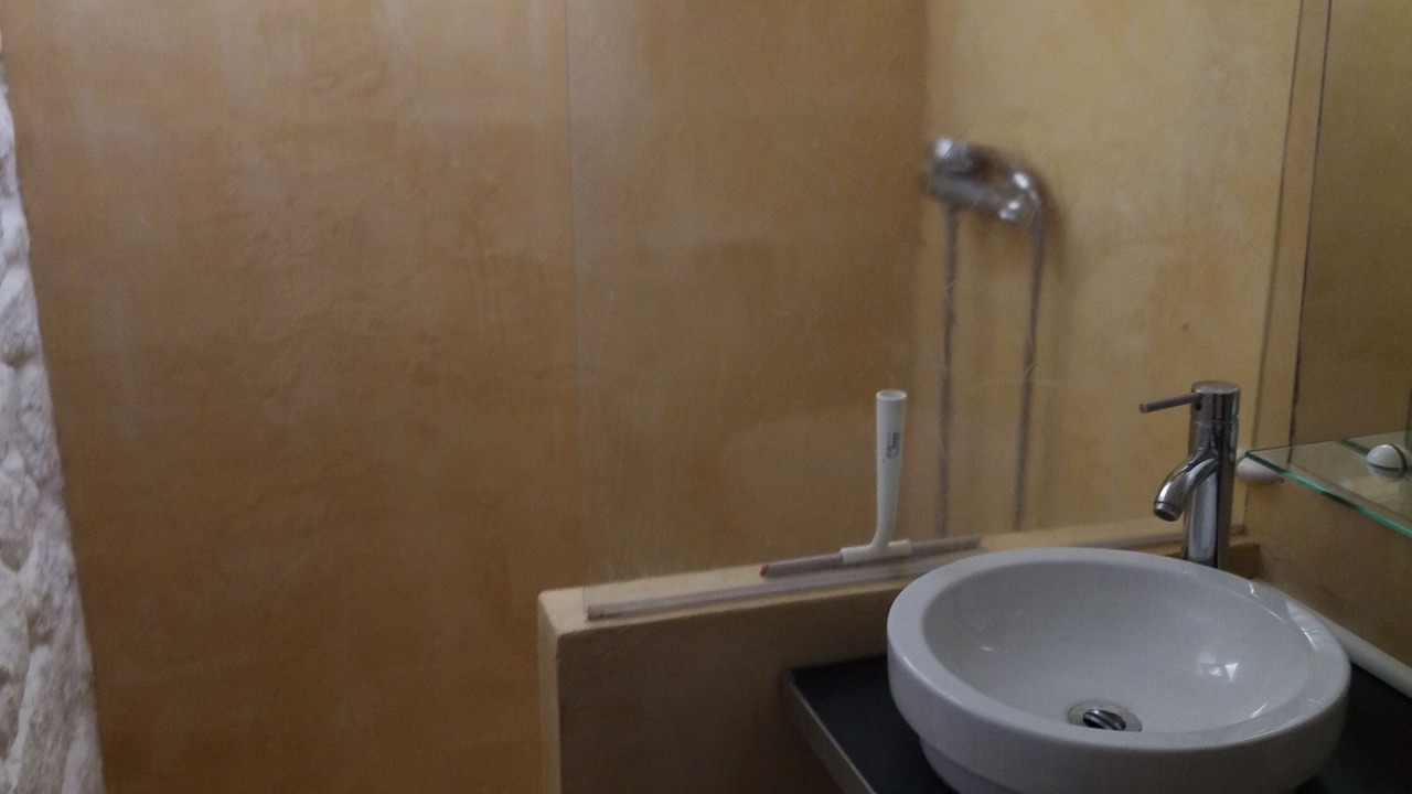 Photo of Bathroom in Les Baux-de-Provence