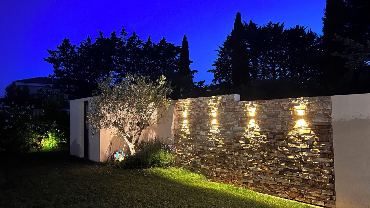 Photo of Outdoor in Eguilles