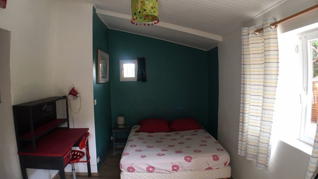 Photo of Bedroom in Lambesc