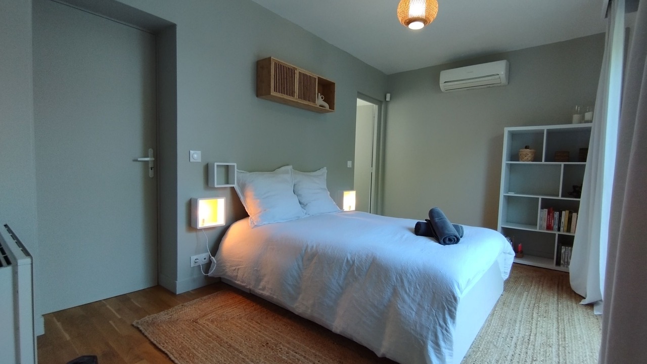 Photo of Bedroom in Carnoux-en-Provence