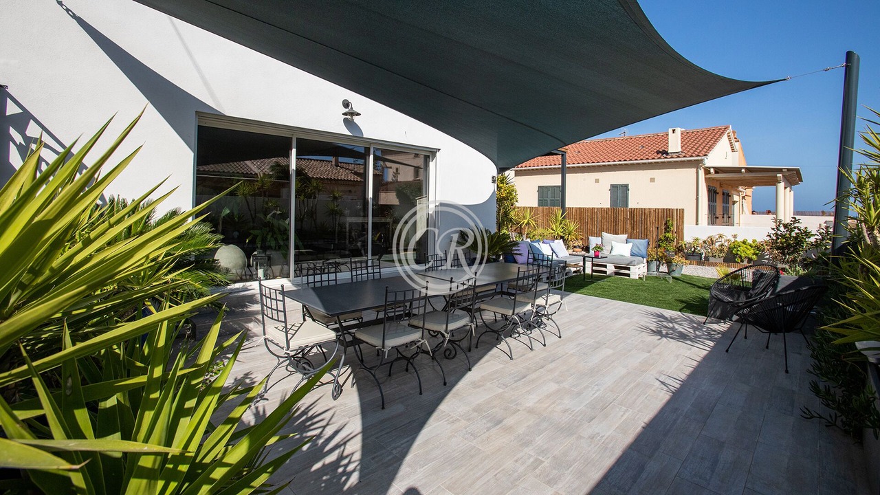 Photo of Outdoor in Hyeres
