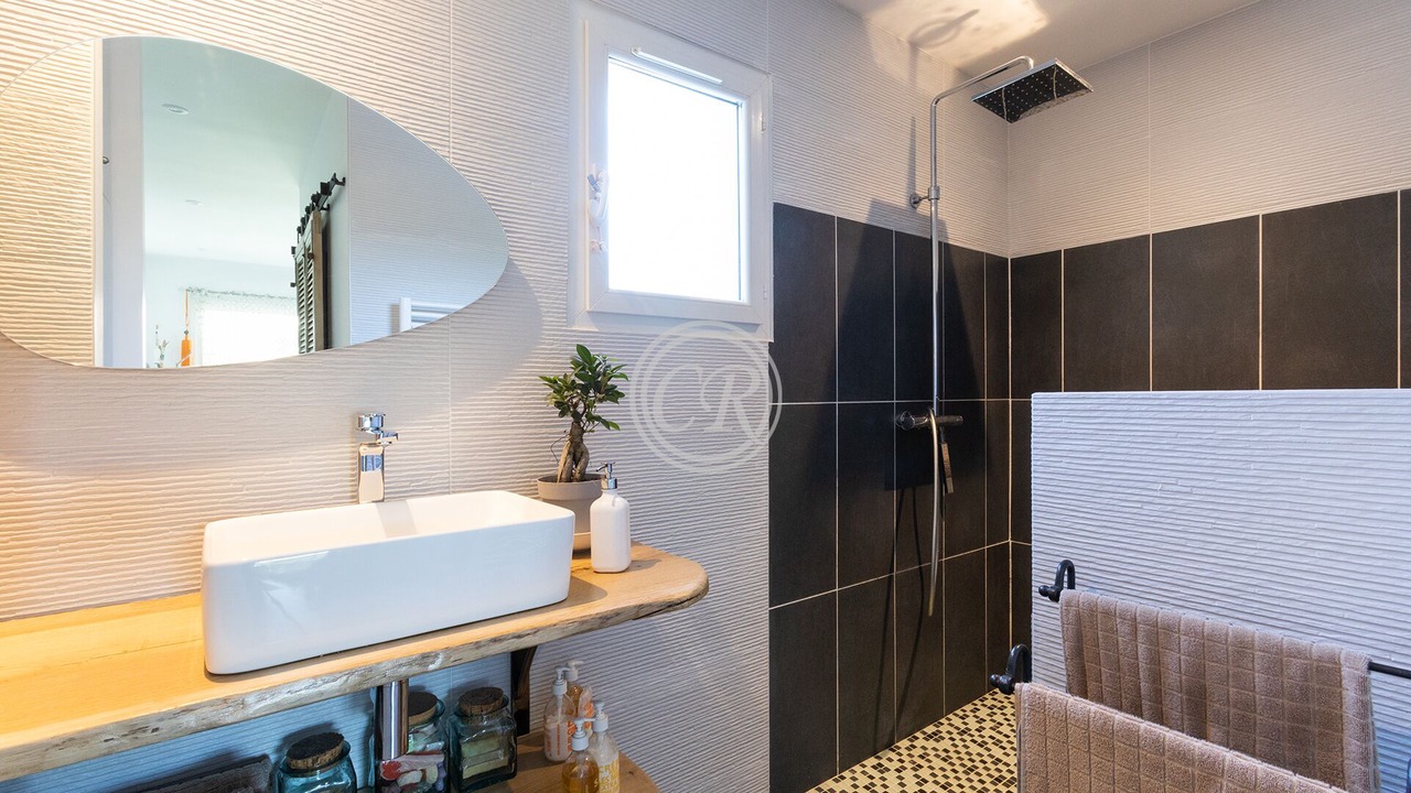 Photo of Bathroom in Hyeres
