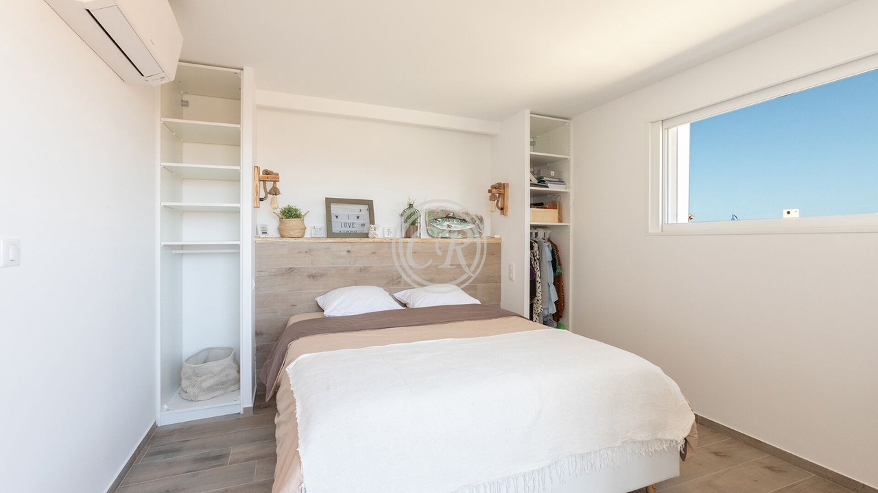 Photo of Bedroom in Hyeres