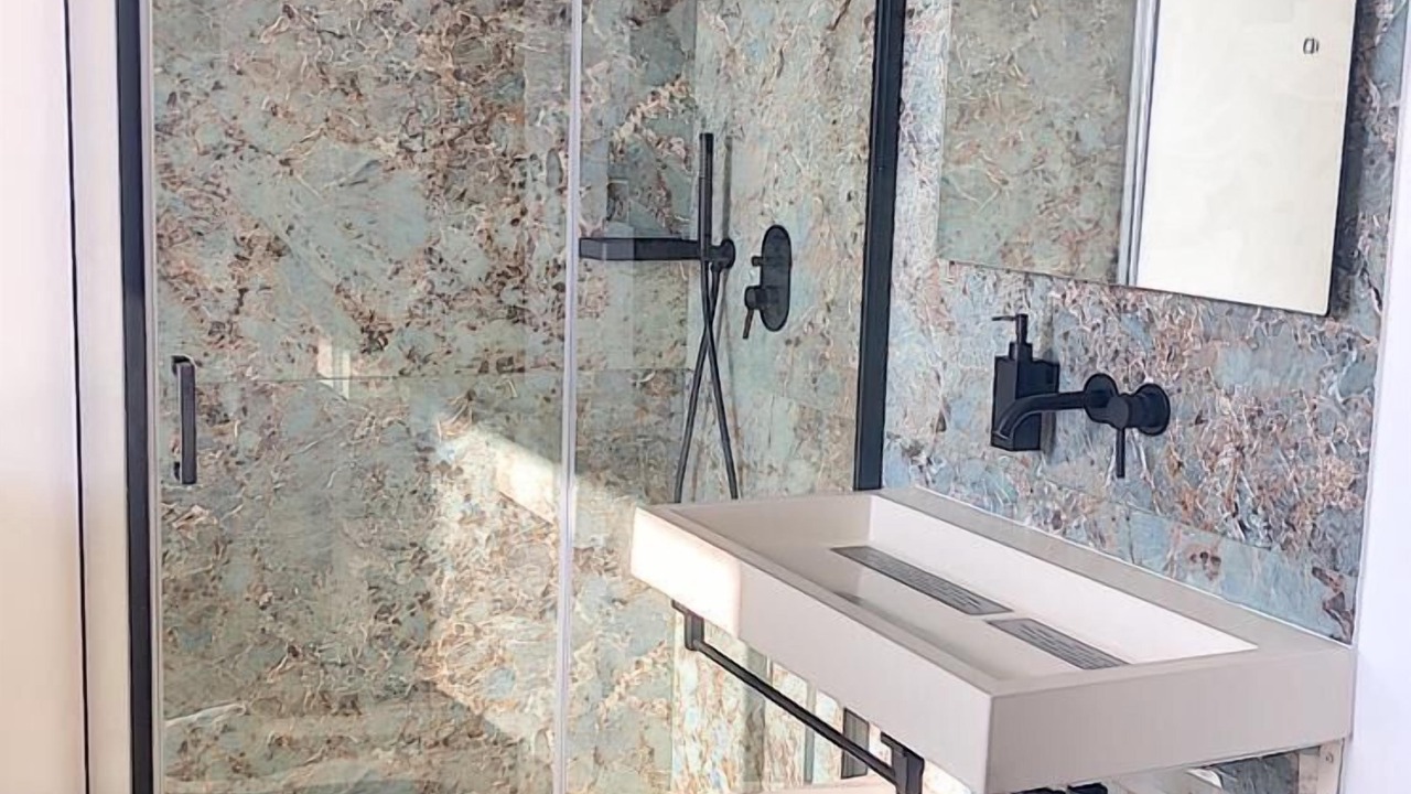 Photo of Bathroom in Carnot