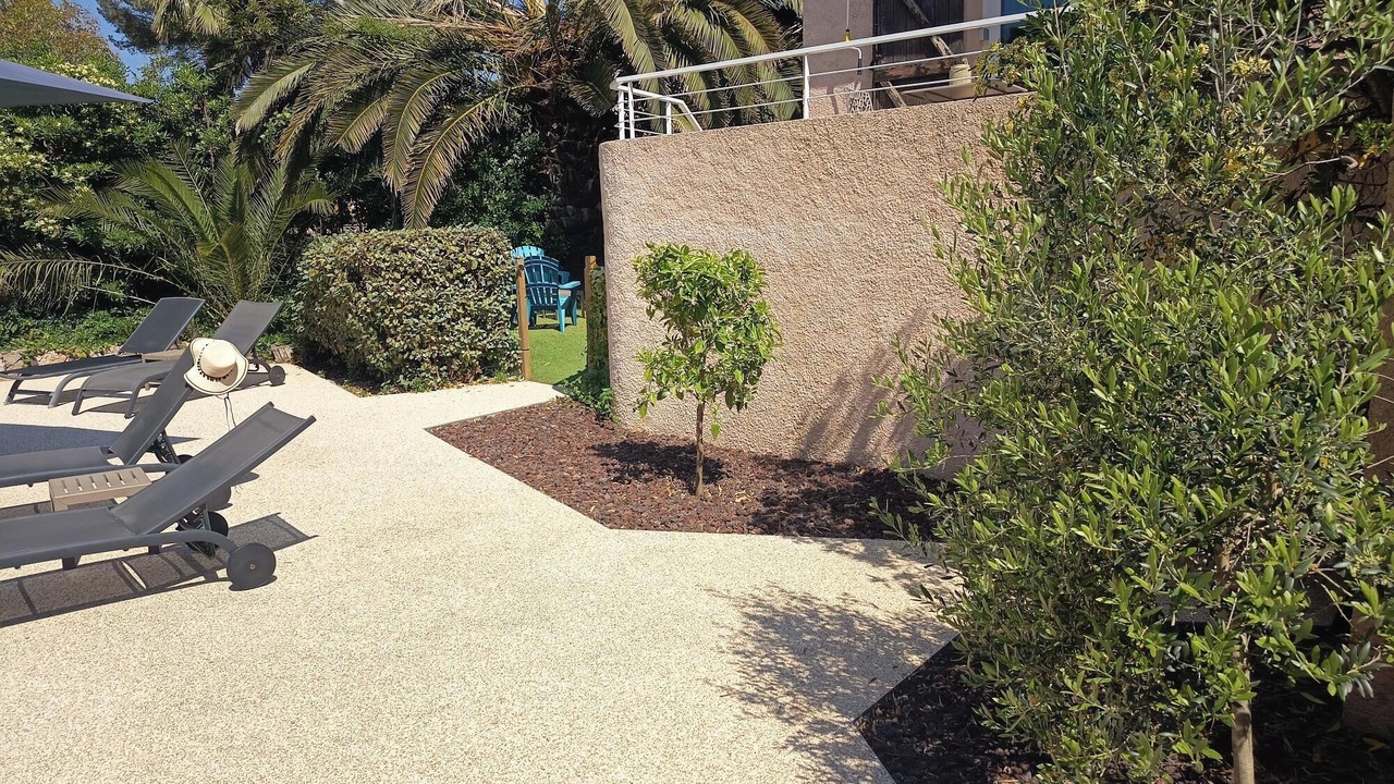 Photo of Patio Balcony in Boulouris-sur-Mer