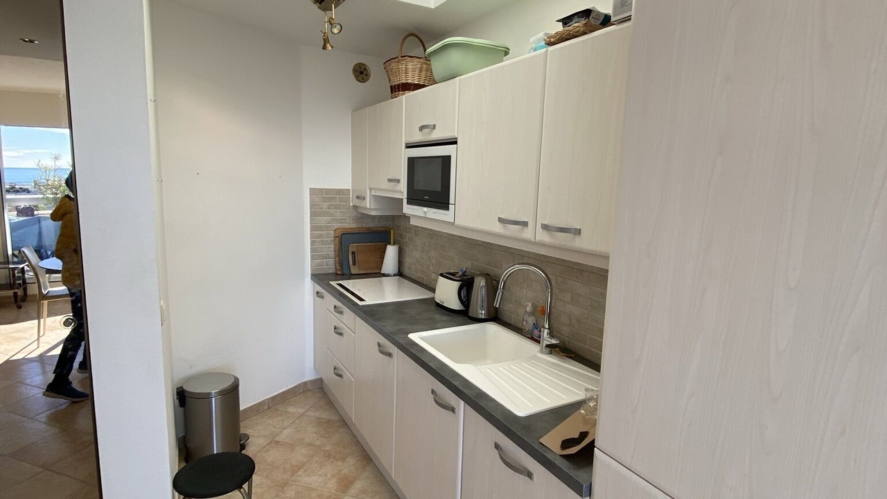 Photo of Kitchen in California - Pezou