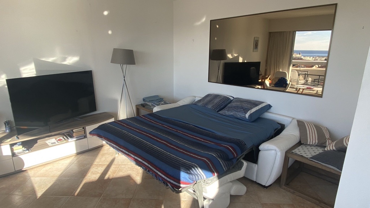Photo of Bedroom in California - Pezou