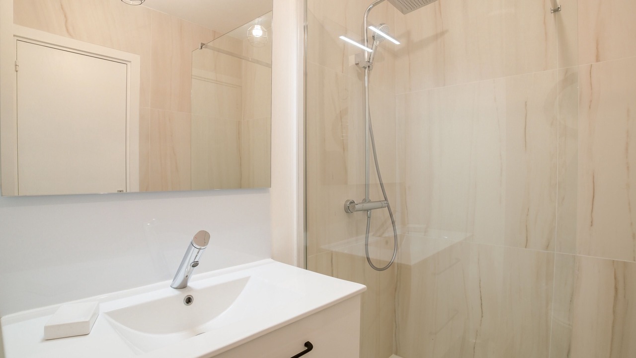 Photo of Bathroom in Prado - Republique
