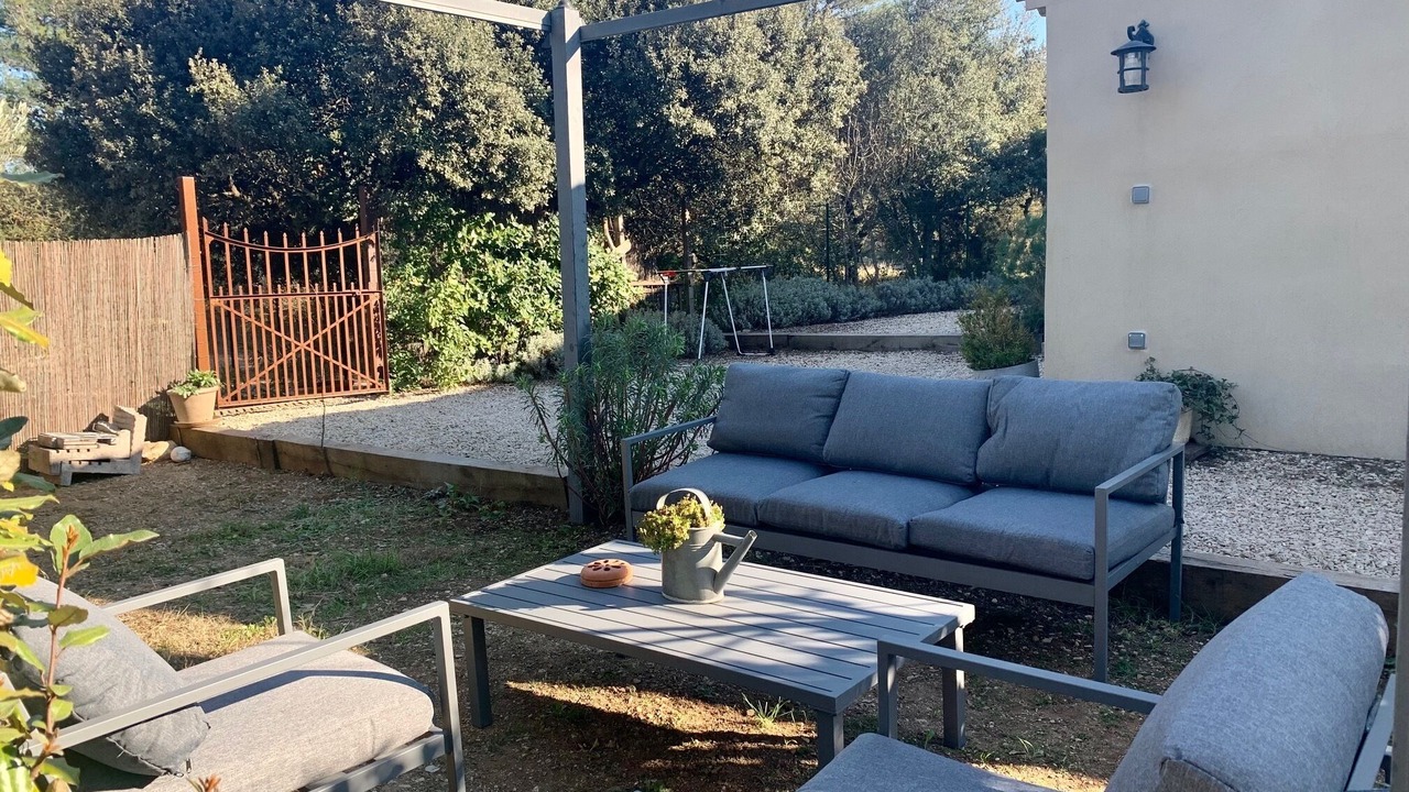 Photo of Patio Balcony in Eygalieres