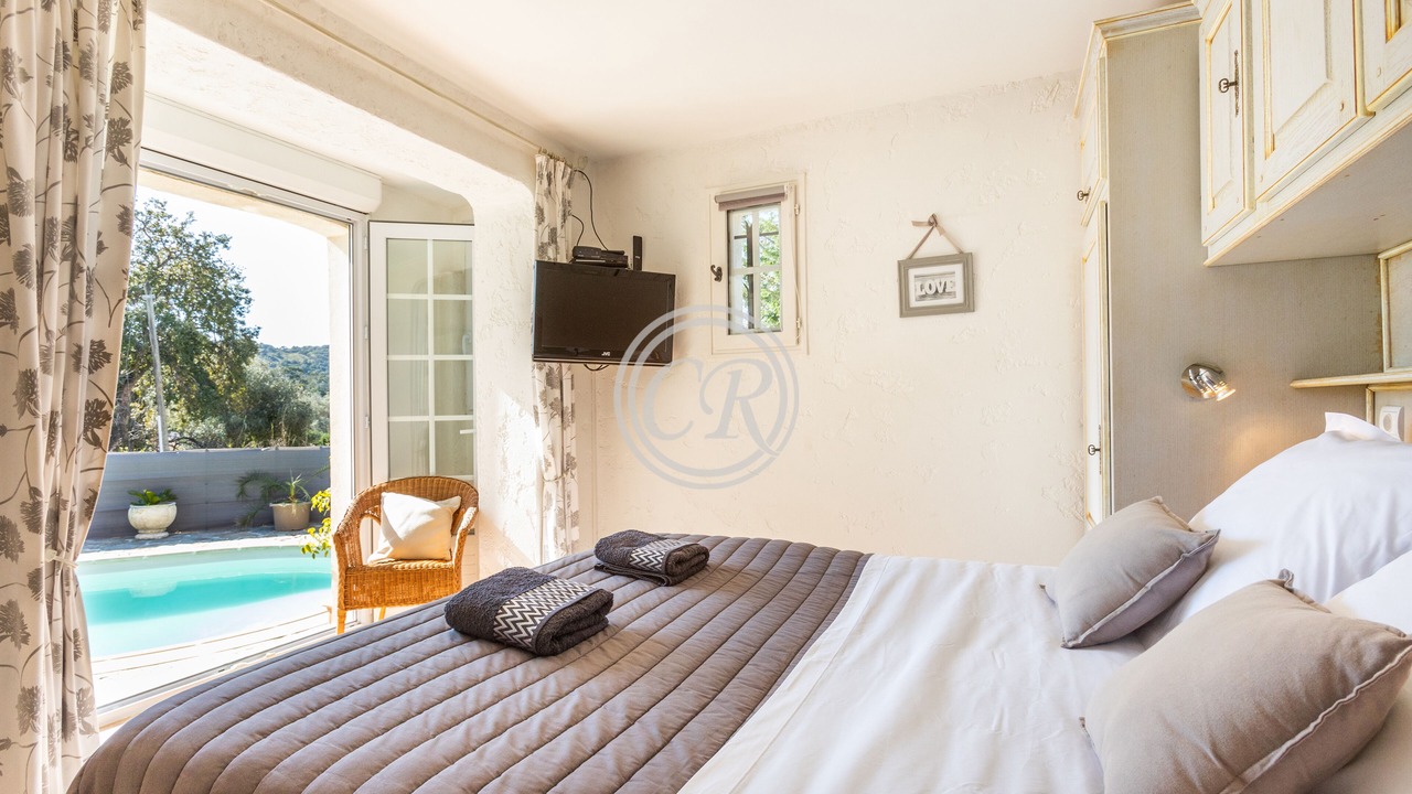 Photo of Bedroom in Bormes-Les-Mimosas