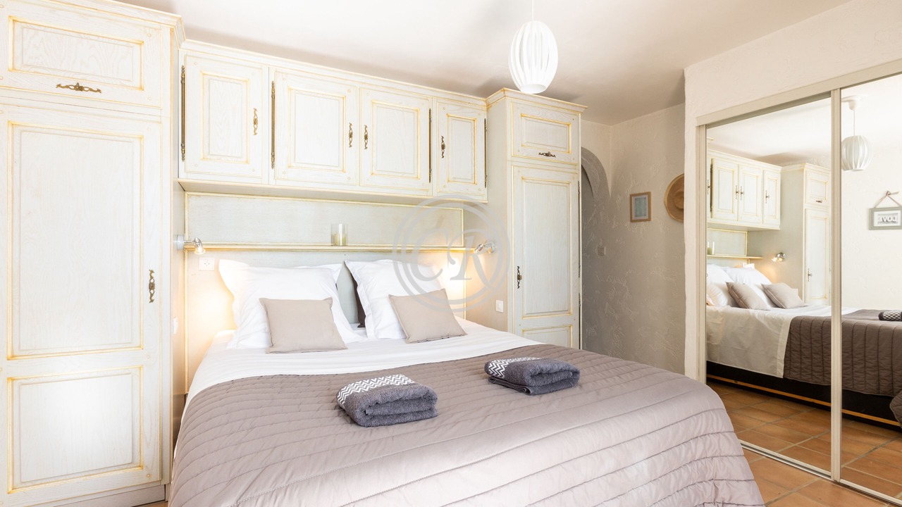 Photo of Bedroom in Bormes-Les-Mimosas
