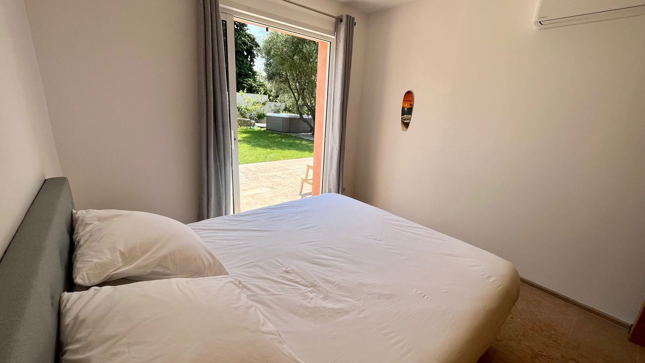 Photo of Bedroom in La Cadiere-d'Azur